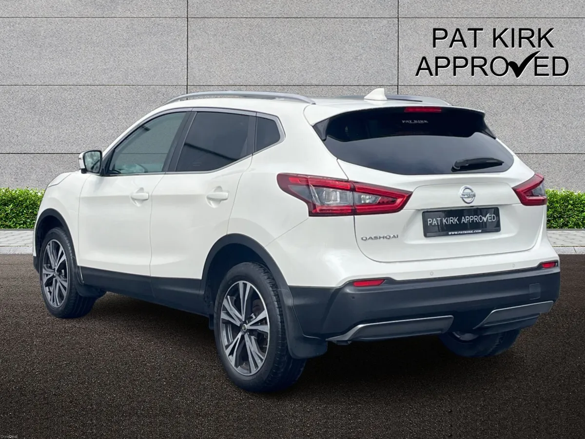 Nissan Qashqai Diesel Hatchback N-Connecta - Image 2
