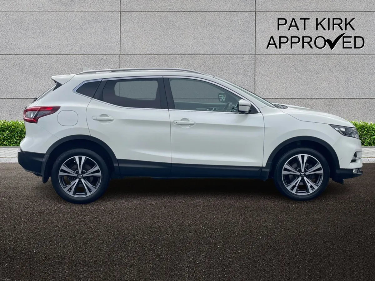 Nissan Qashqai Diesel Hatchback N-Connecta - Image 3