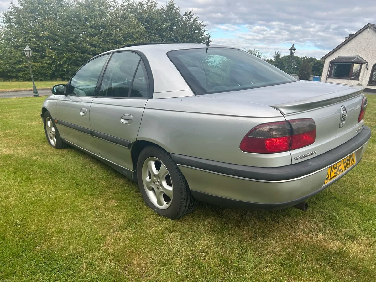 Vauxhall Omega 2.5 manual - Image 5