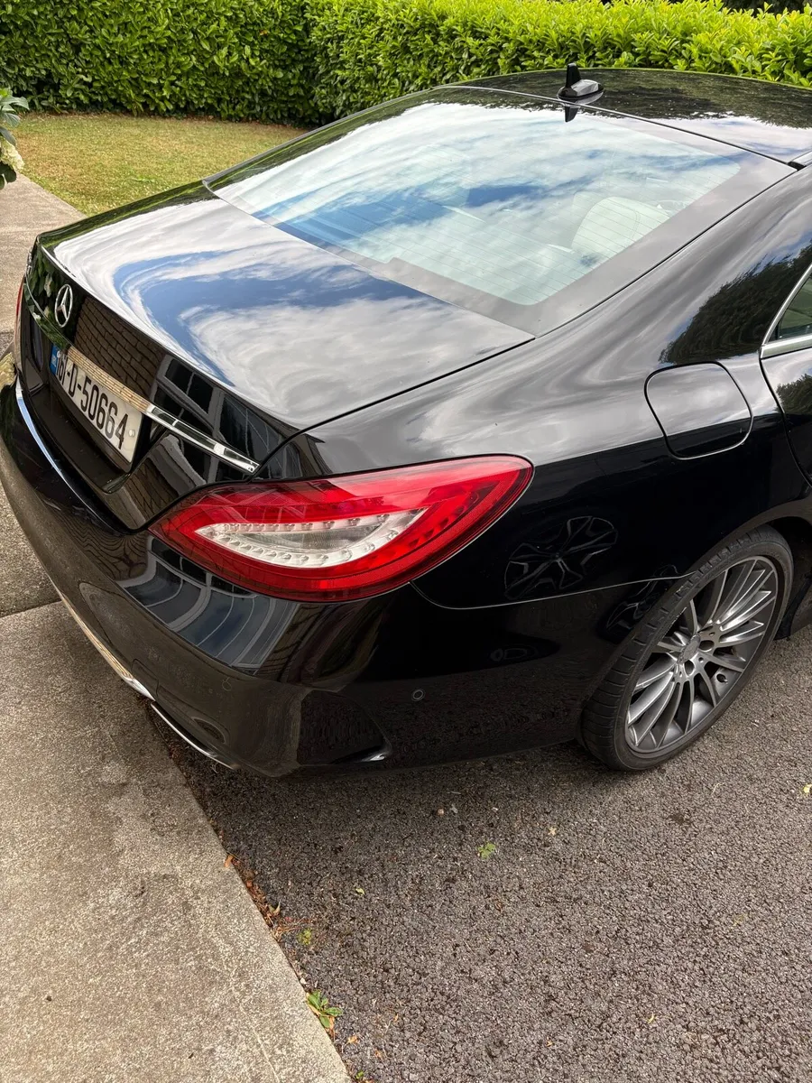Car - Image 3