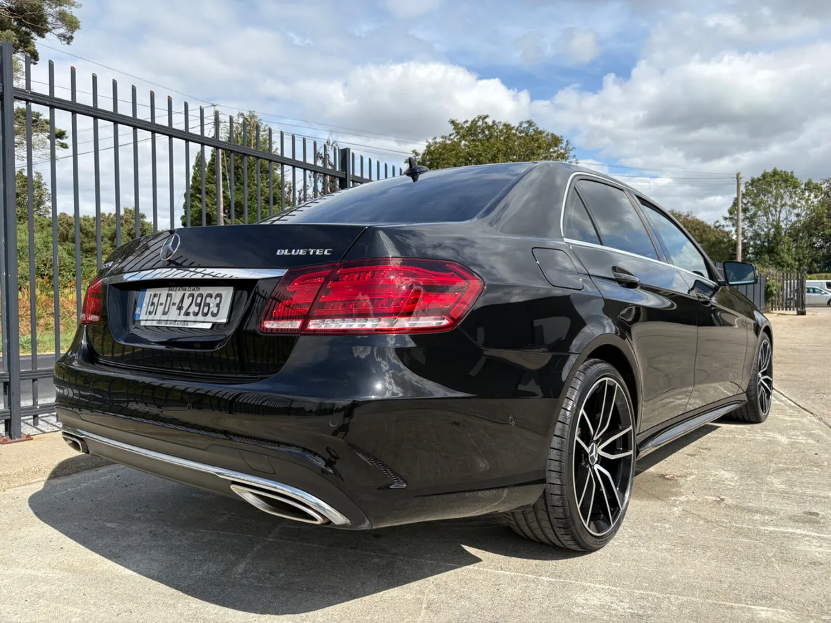 Mercedes-Benz E220 AMG - Image 5