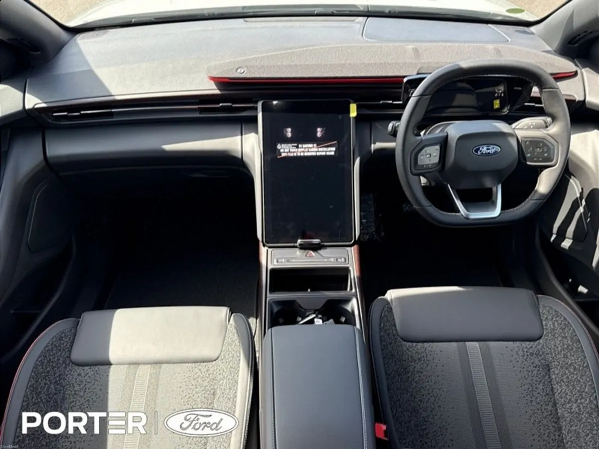 Ford Explorer *COLLECTION EDITION* - Image 2