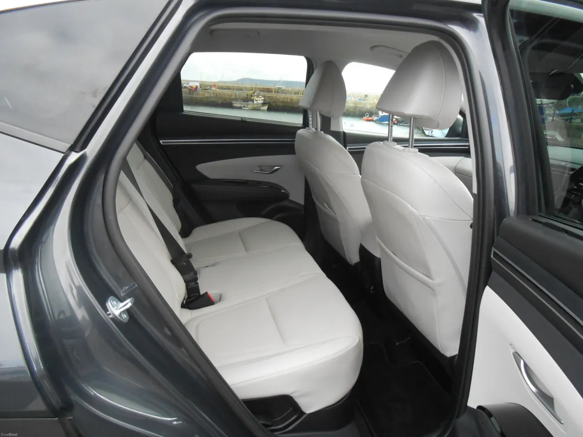 Hyundai Tucson Petrol Hybrid Executive Plus  2024 - Image 4