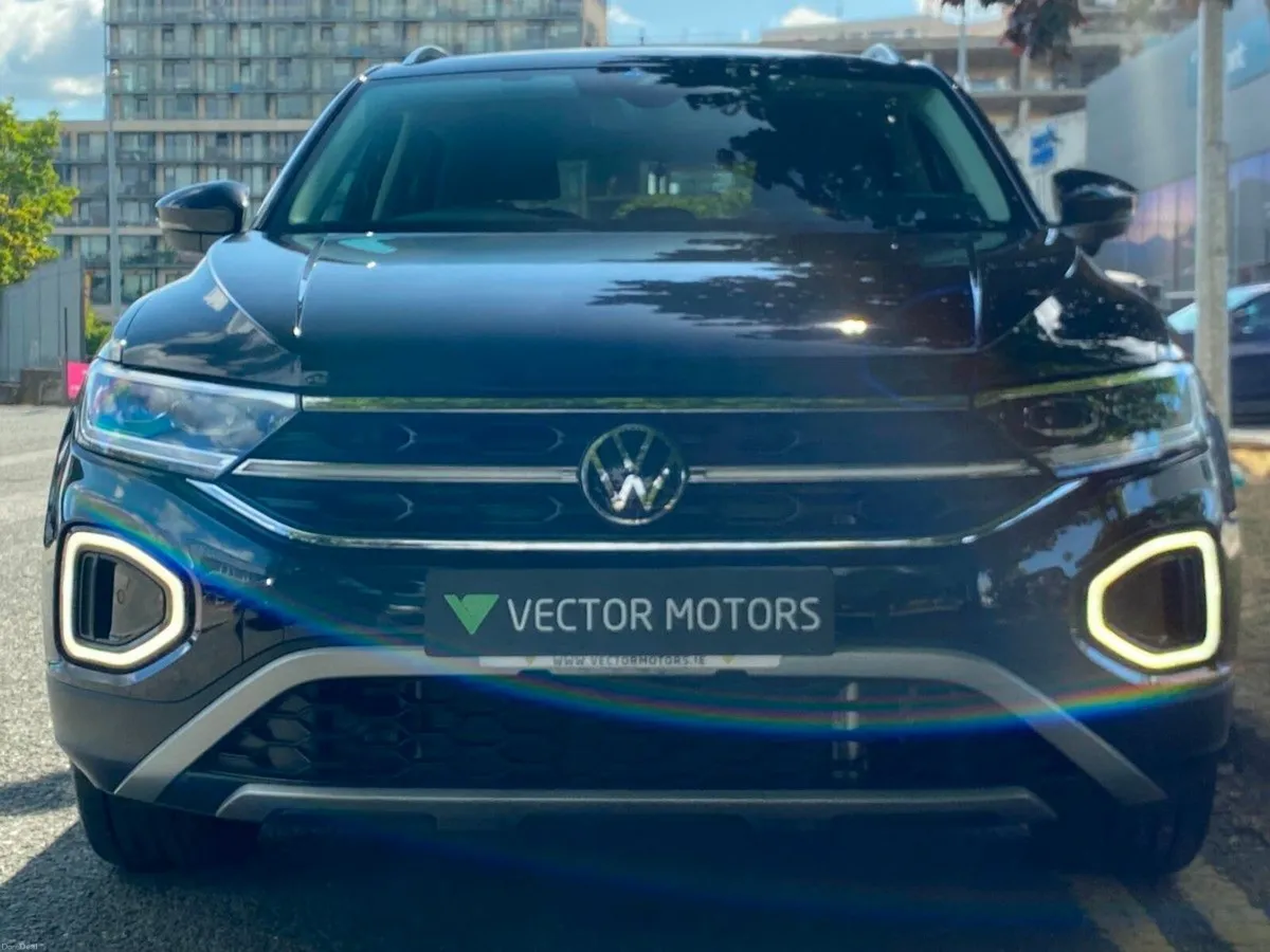 Volkswagen T-Roc 2.0 TDI STYLE AUTO 12 MONTH WARRA - Image 3