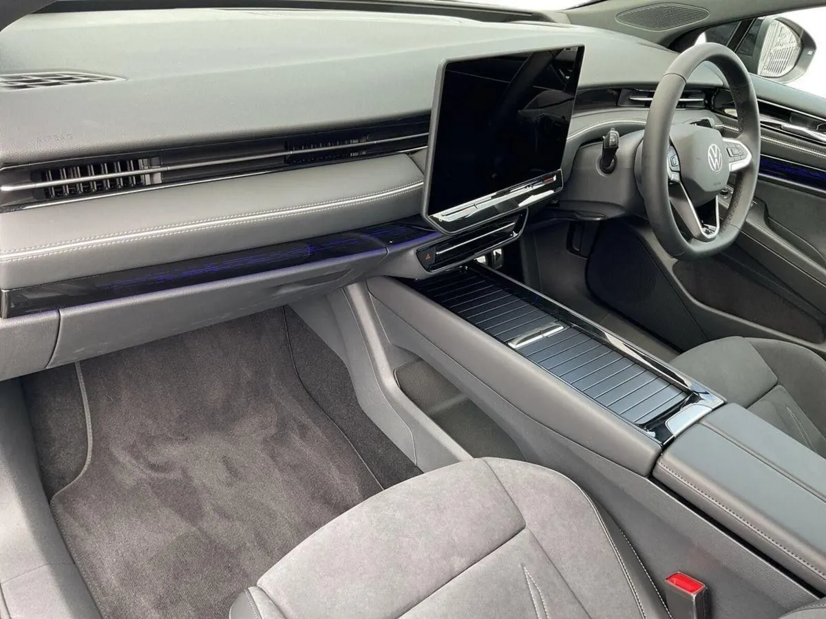 Volkswagen ID.7 TOURER *DEMO* - Image 2