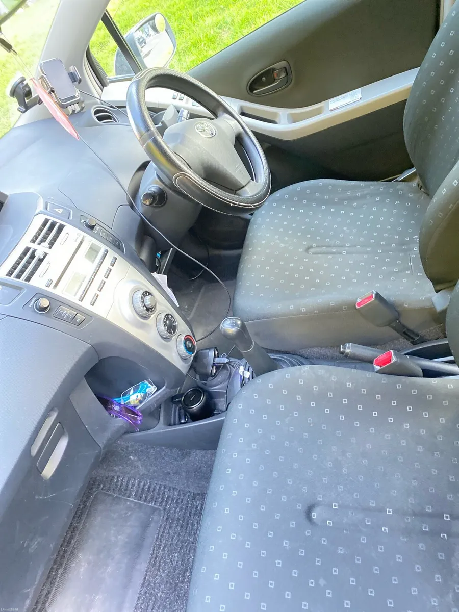 Toyota Yaris - Image 4