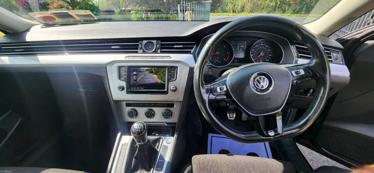 Volkswagen Passat R line - Image 5