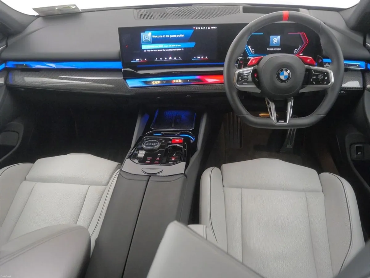BMW M5 Touring - Image 4