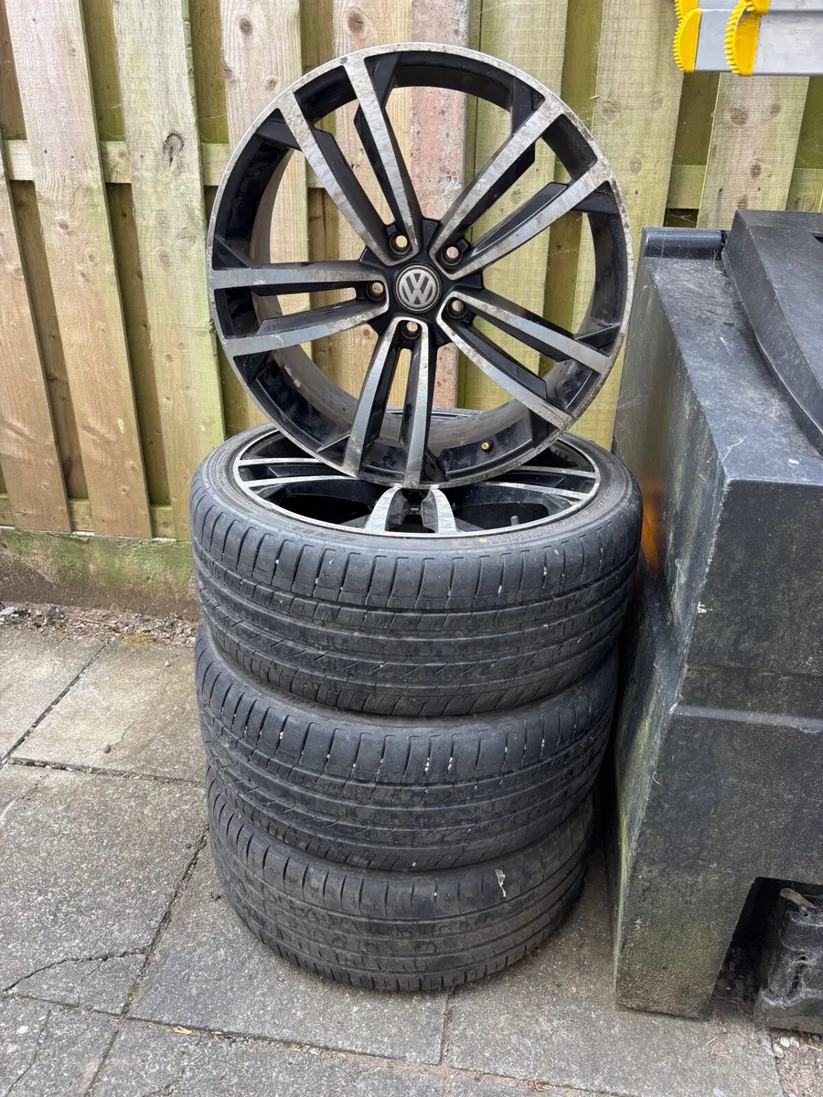 19” VW Pretoria Style Alloys & Tyres – 5x112 - Image 3