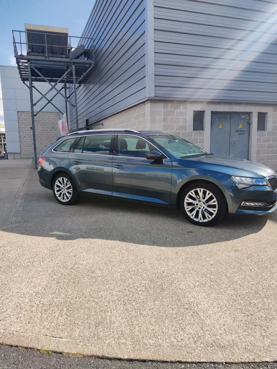 Skoda Superb 2021 - Image 3