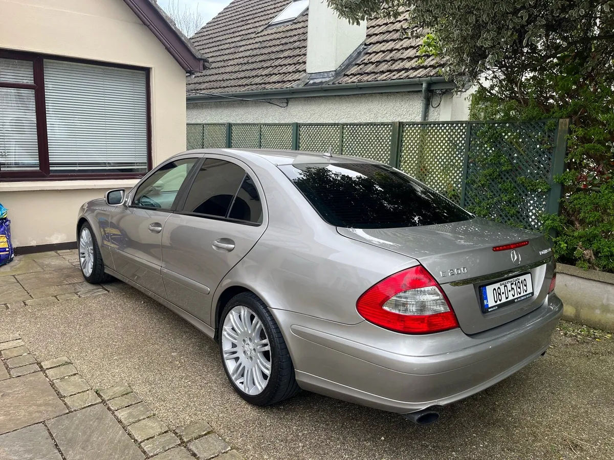 Mercedes Benz w211 - Image 4