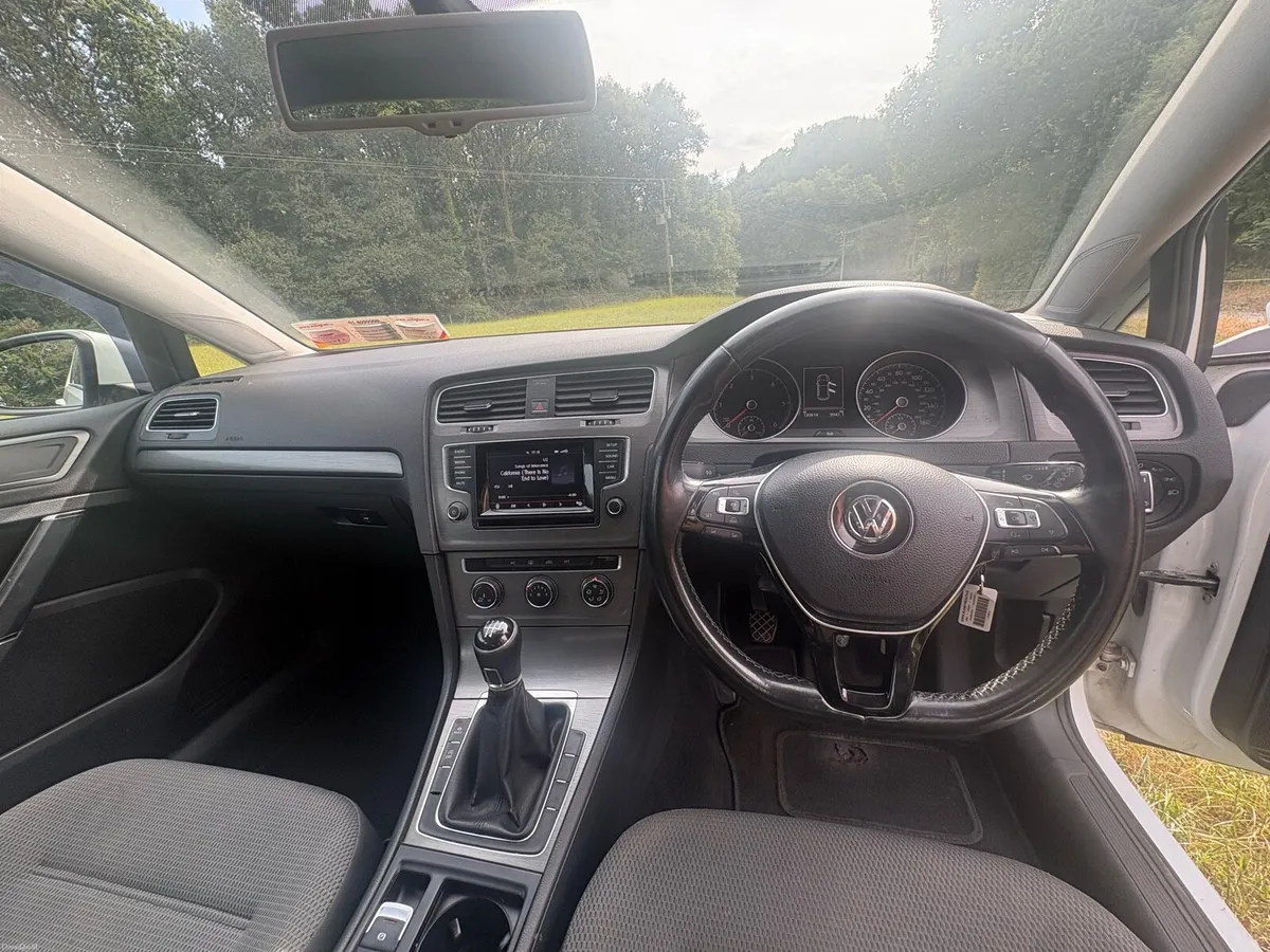 131 Volkswagen Gold - Image 6