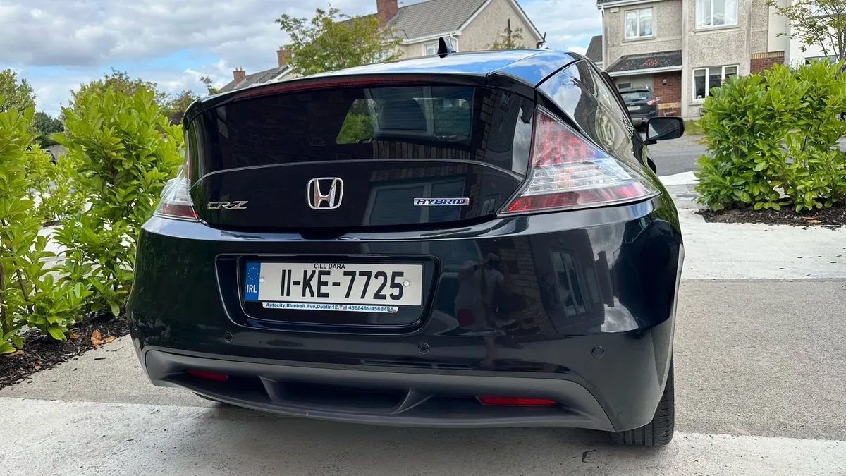 2011 Honda CR-Z Sport, Manual Immaculate - Image 4