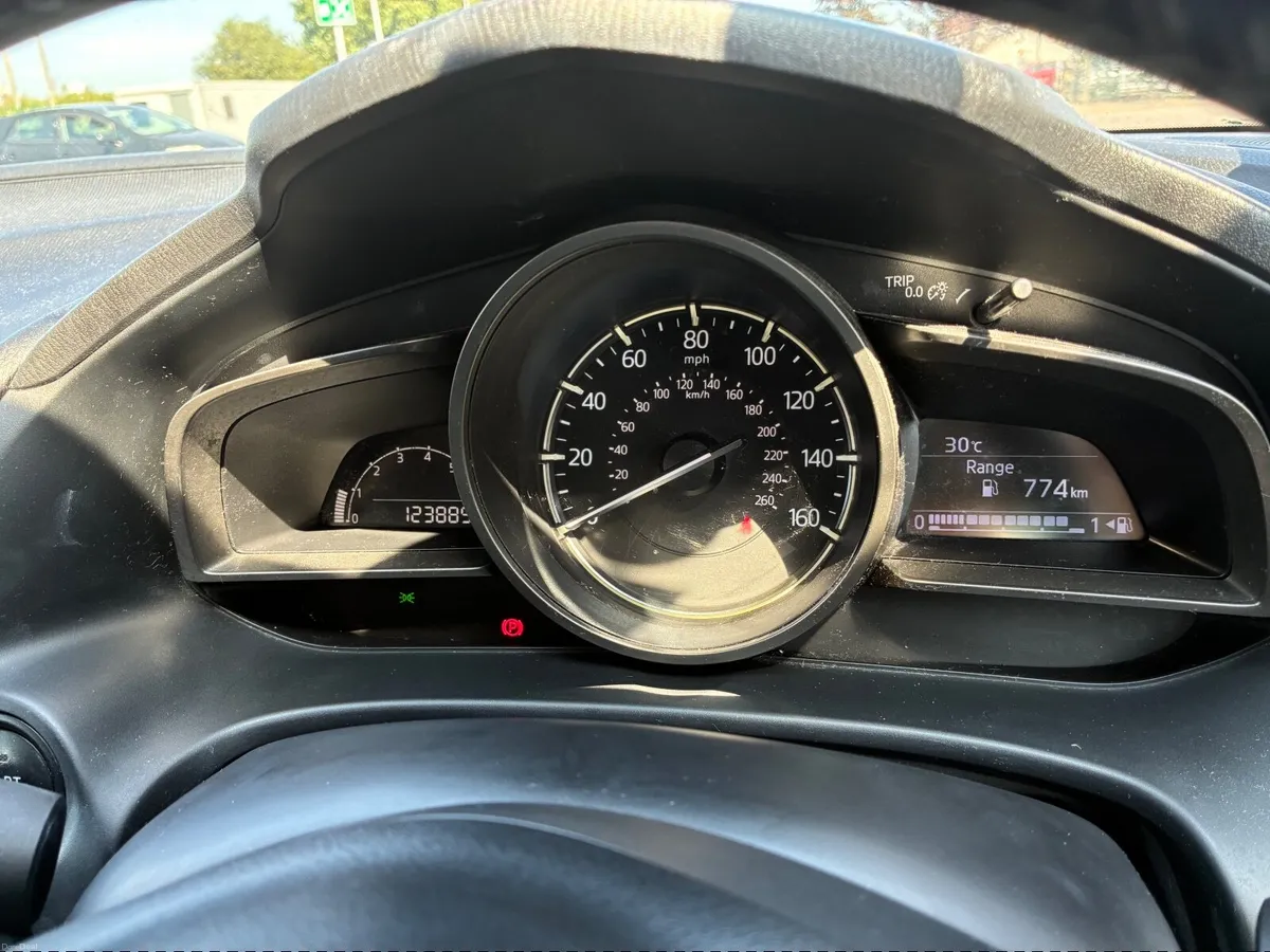 Mazda Mazda3 2017 - Image 3