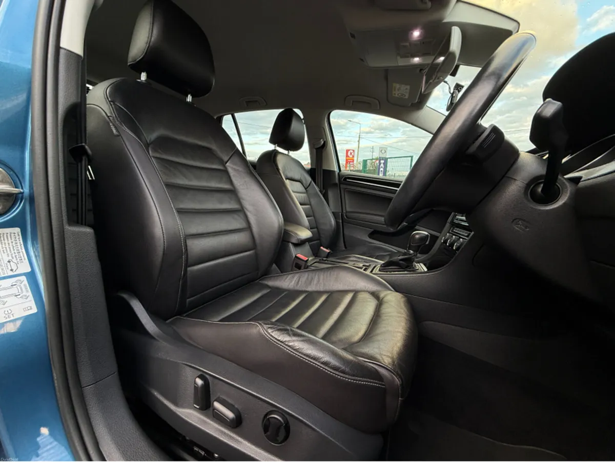 Volkswagen Golf LEATHER ( 152 REG ) FULL LEATHER H - Image 2