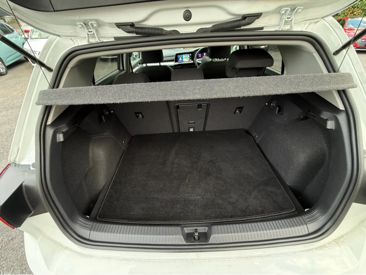 Volkswagen Golf MK8 NEW MODEL OF GOLF - 2.0 TDI  A - Image 6