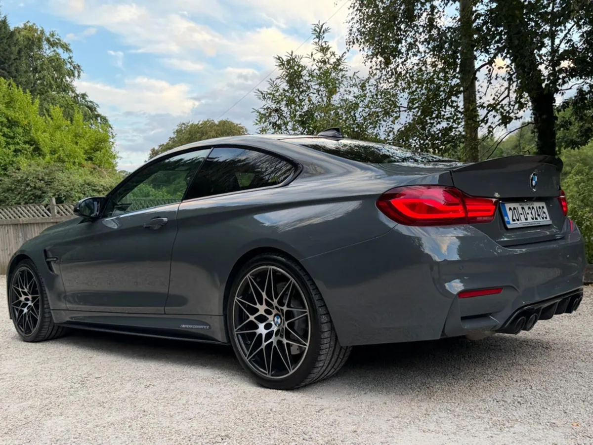BMW M4 COMPETITION PACK - Image 6
