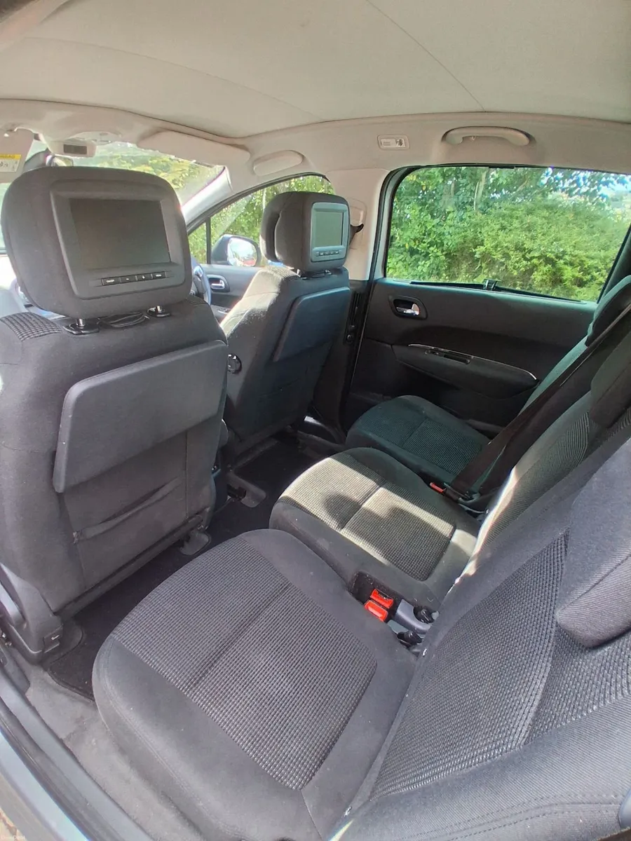 Peugeot 5008 2015 - Image 5