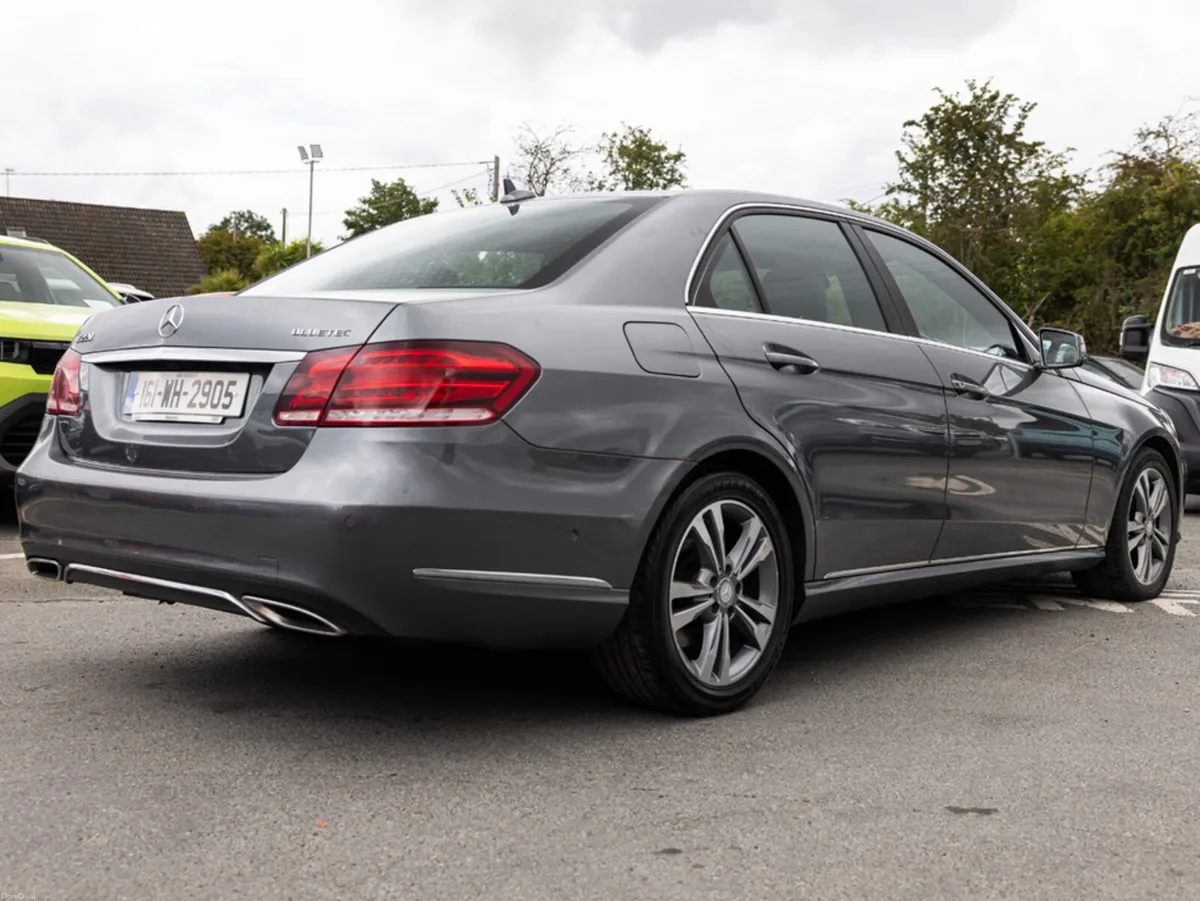 Mercedes-Benz E-Class 220 BLUETEC SE 4DR AUTO CDI - Image 4