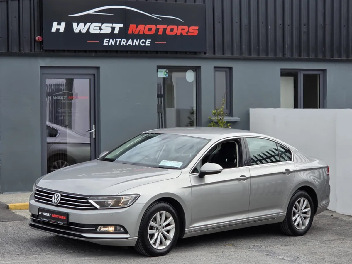 Volkswagen Passat COMFORTLINE 1.6 TDI MANUAL 6SPEE - Image 1