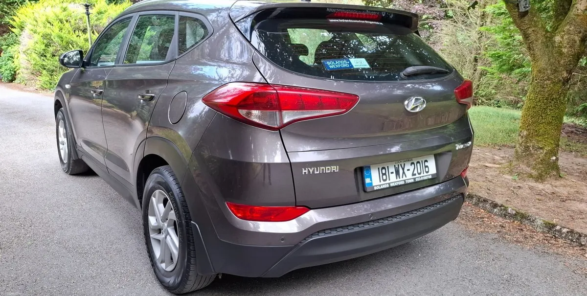 18 Hyundai Tucson,  FSH , NCT 3/28 - Image 4
