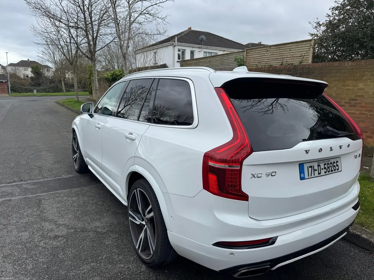 Volvo xc90 t8 r design - Image 4