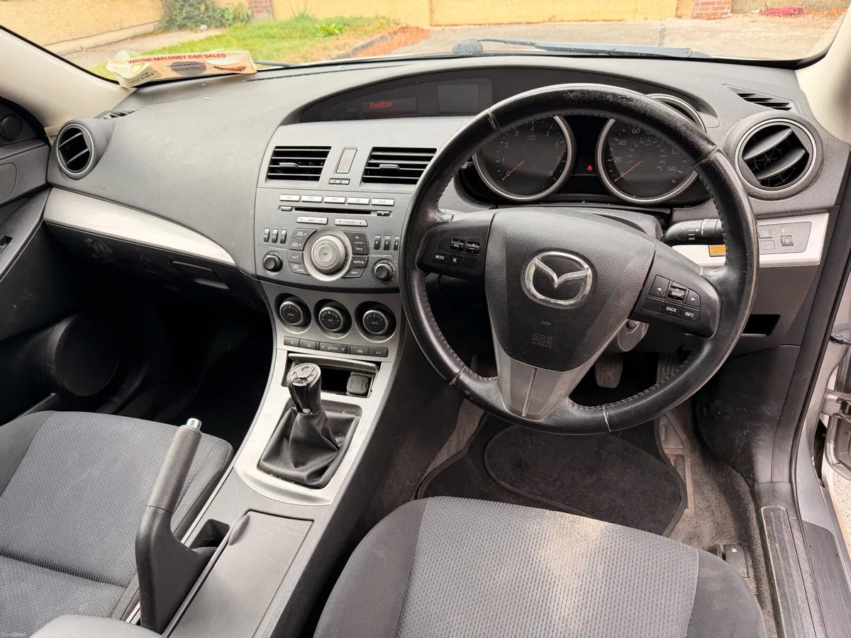MAZDA 3 1.6 petrol - Image 5