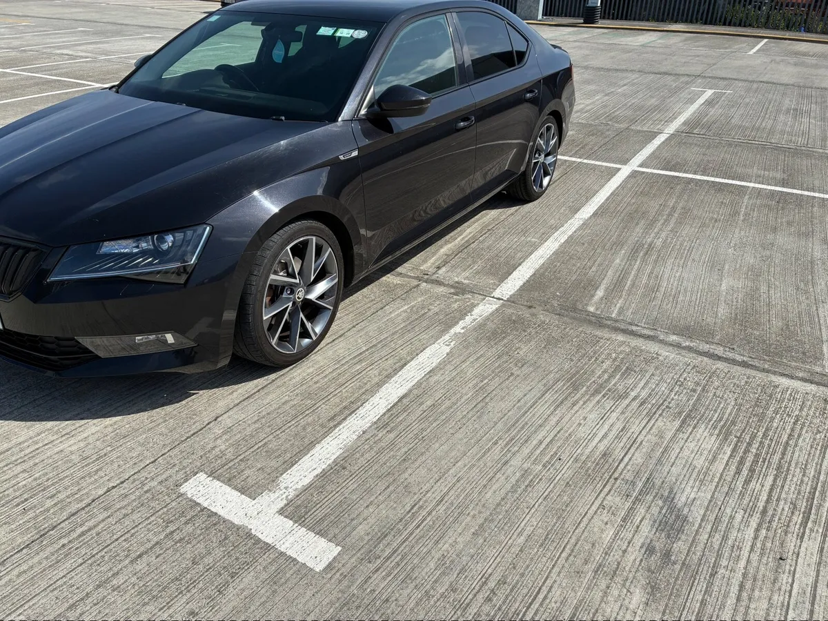 Skoda Superb 2017 - Image 5