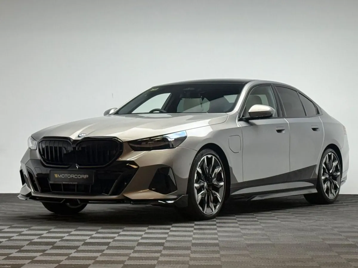 BMW 5-Series 530E M SPORT PRO - Image 3