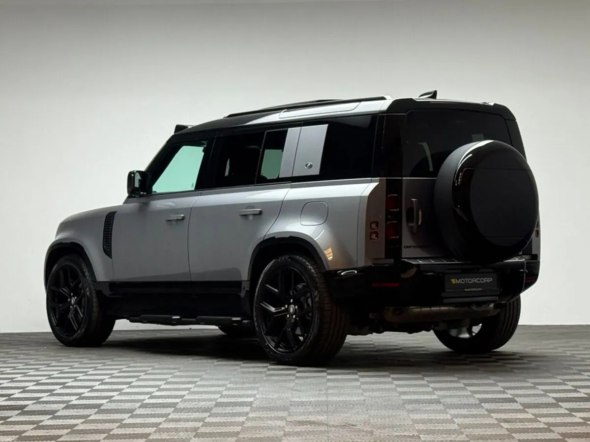 Land Rover Defender HSE X-DYNAMIC - Image 5