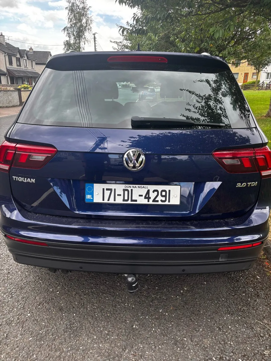 Car - Image 4