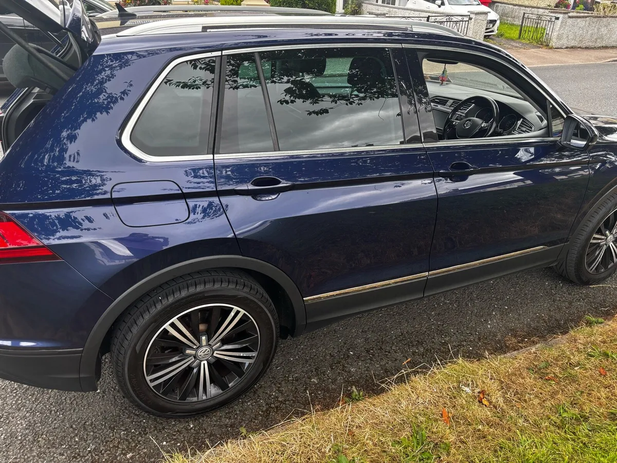 Car - Image 6