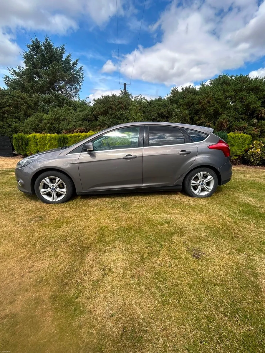 2014 Ford Focus 1.6dsl ZETEC - Image 3