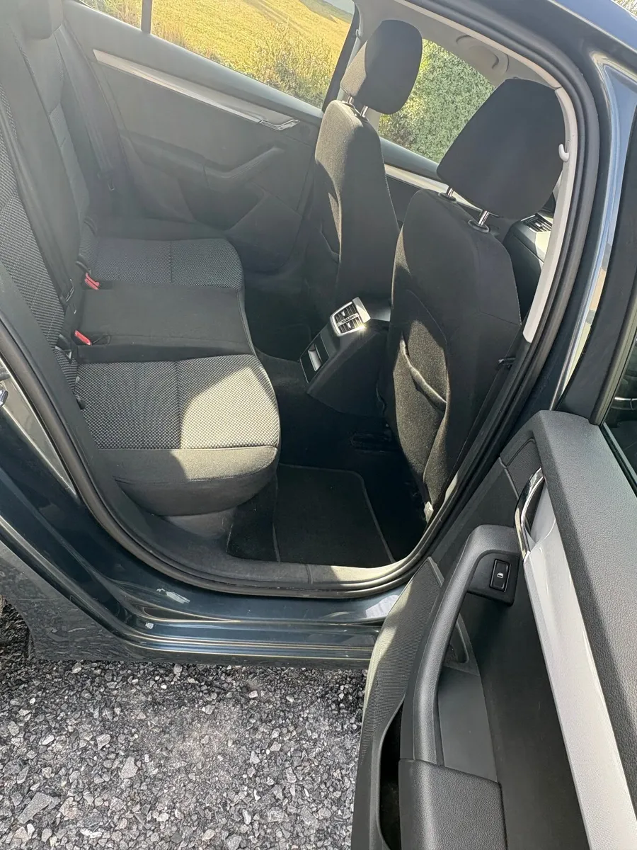 Skoda Octavia 2015 NCT 07/27 - Image 5