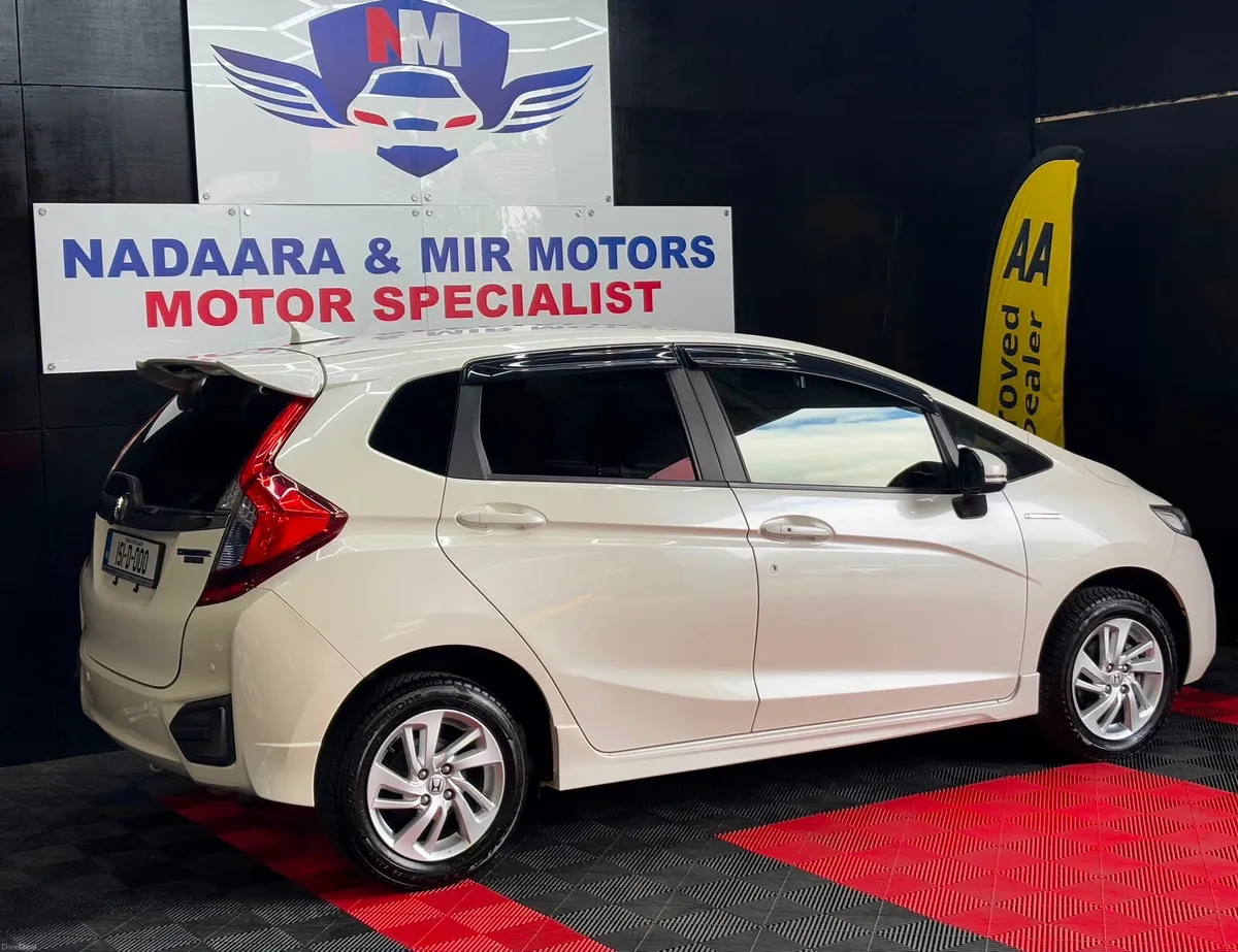 2015  Honda Fit Hybrid - Image 6