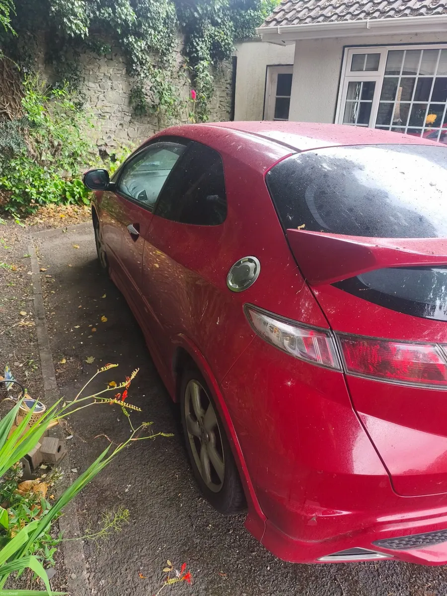 Honda Civic 2010 - Image 1