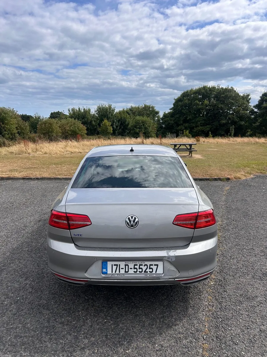 Volkswagen Passat GTE 2017 - Image 5