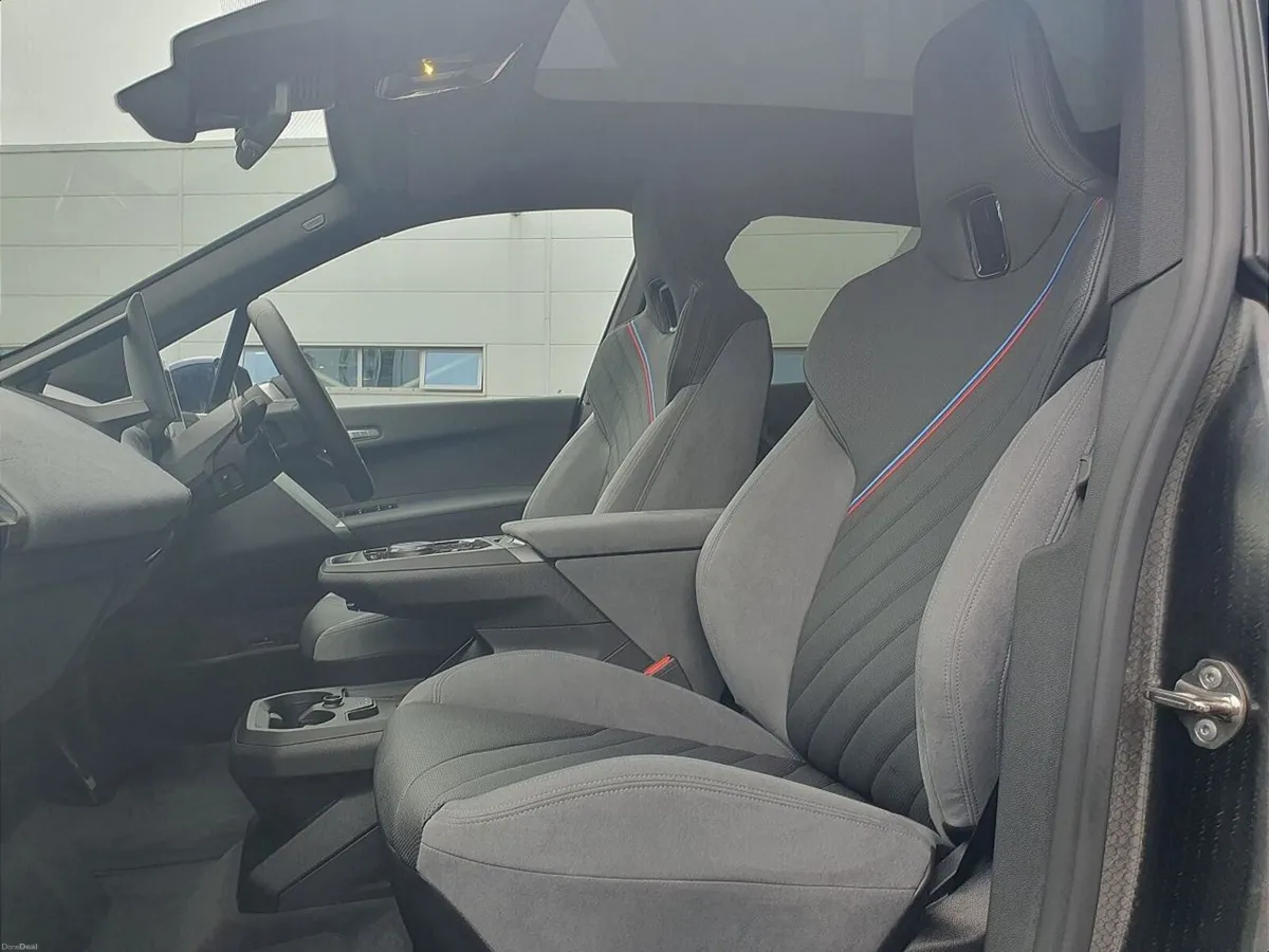 BMW iX xDrive45 M Sport - Image 6