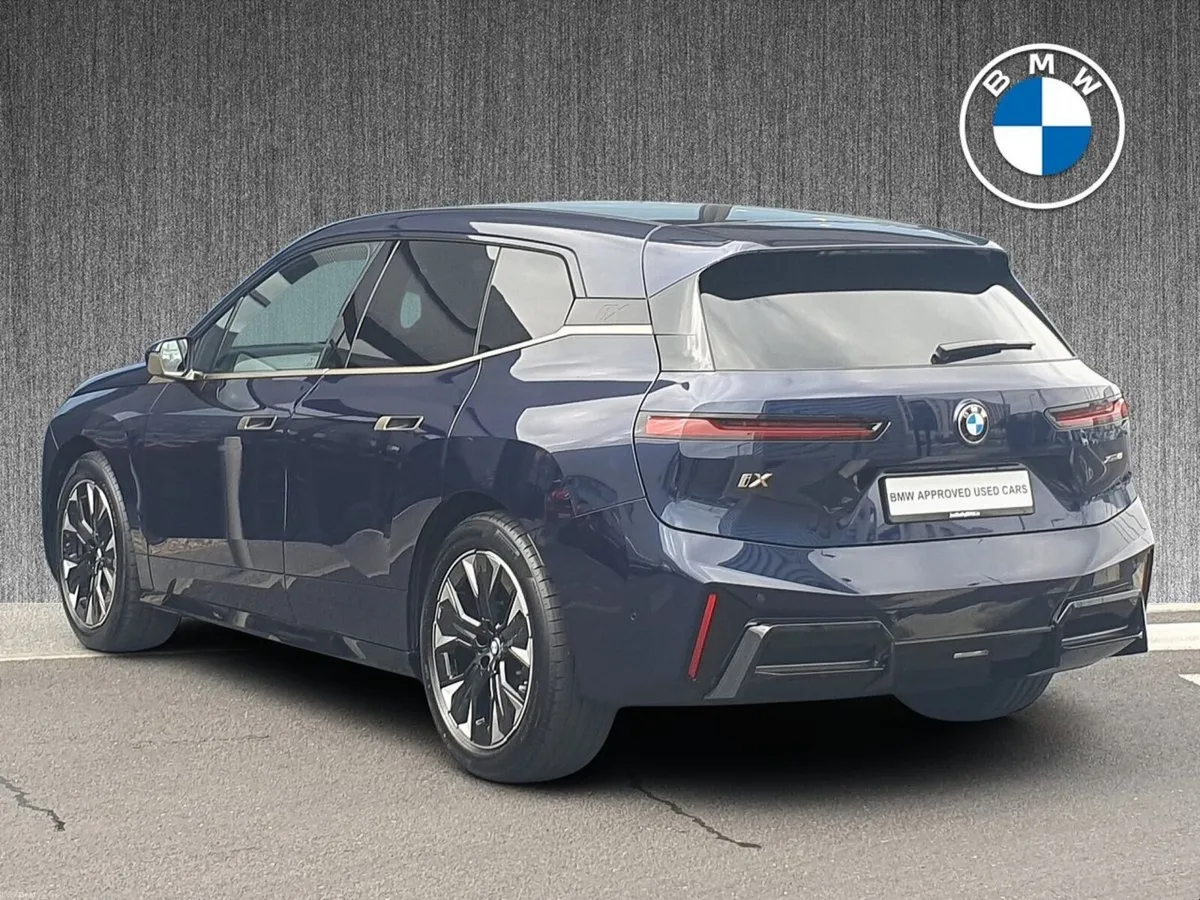 BMW iX xDrive45 M Sport - Image 2