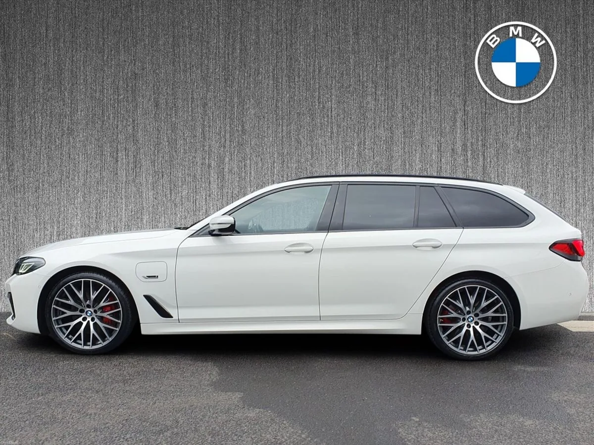 BMW 5-Series 530e M Sport Touring - Image 3