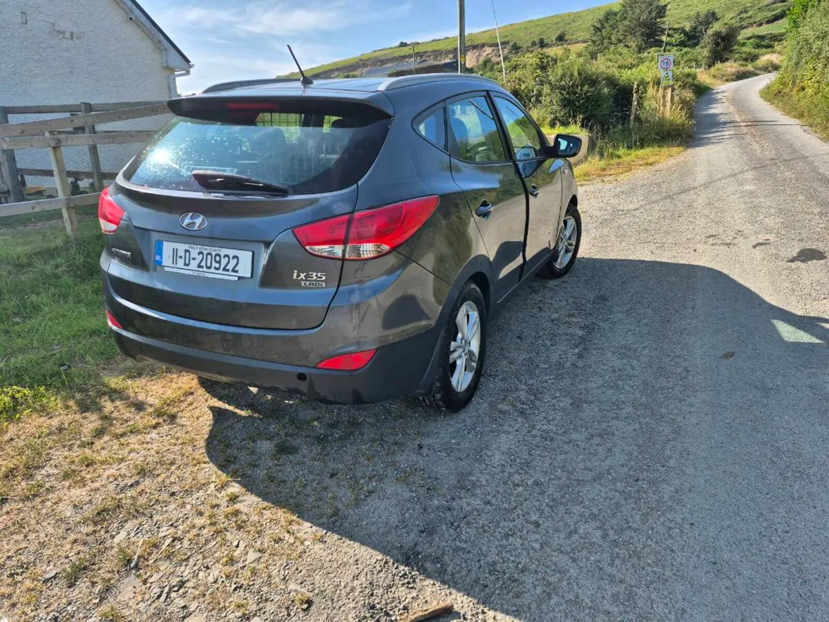 Hyundai ix35  2011 - Image 2