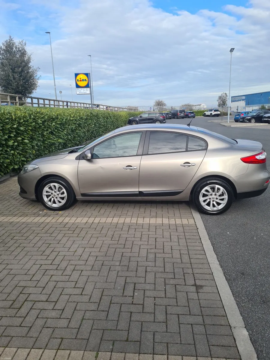 Renault Fluence 2015 - Image 1