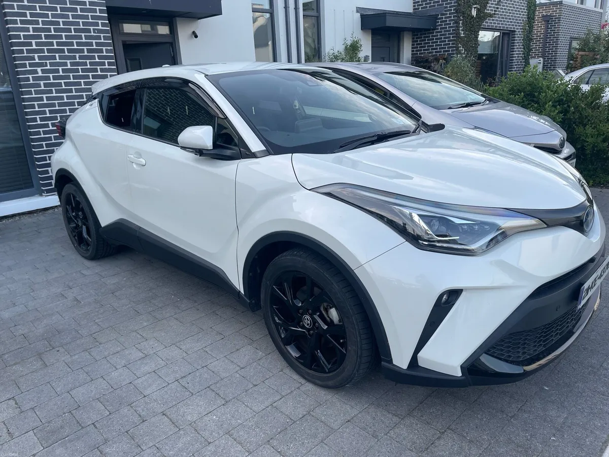 Toyota C-H4 1.8 white - Image 1