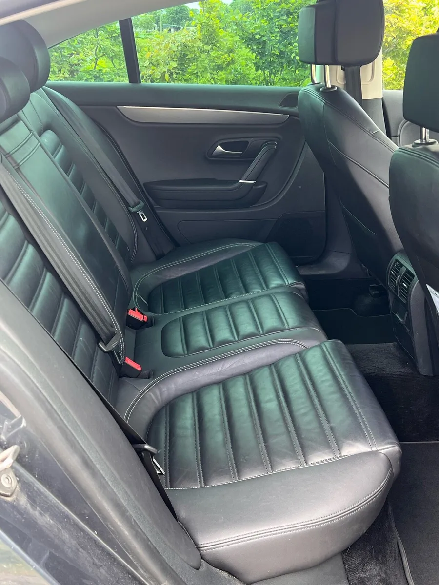 Volkswagen Passat CC - Image 5