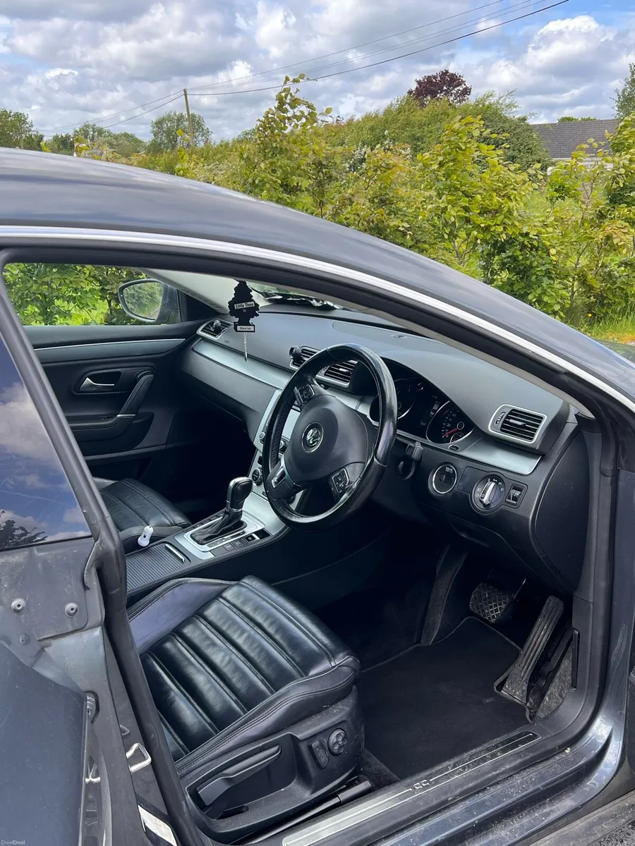 Volkswagen Passat CC - Image 4