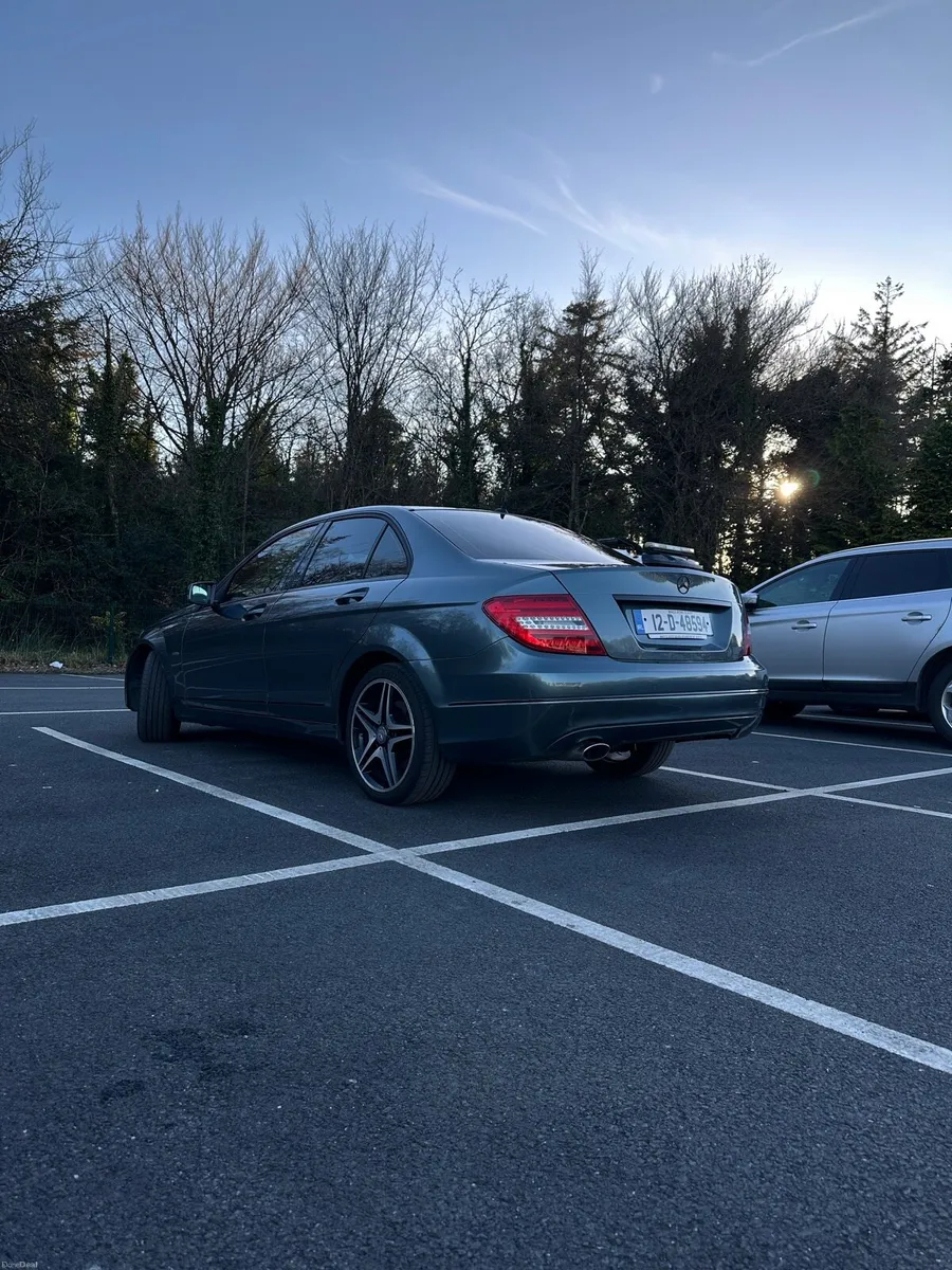 Mercedes C-Class C220 CDI - Image 3
