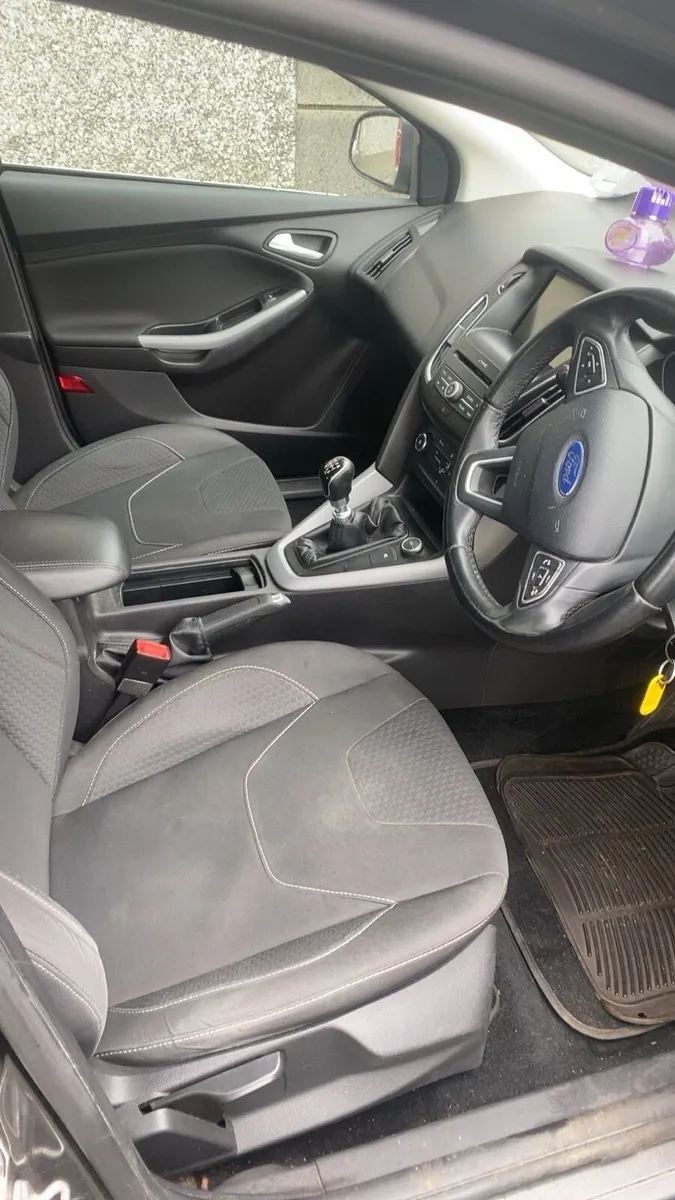 Ford focus - Image 5