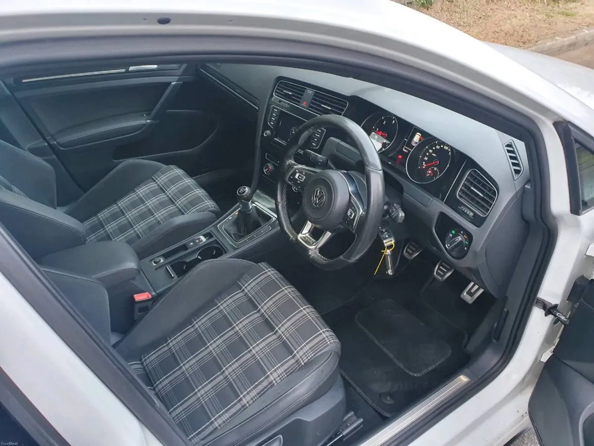 2014 Volkswagen Golf GTD 2.0TDI - Image 6