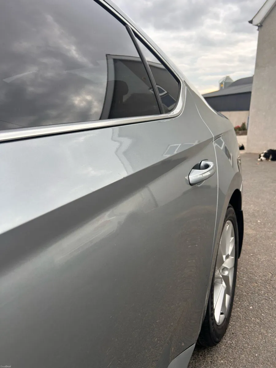 162 1.6L Skoda Superb - Image 6
