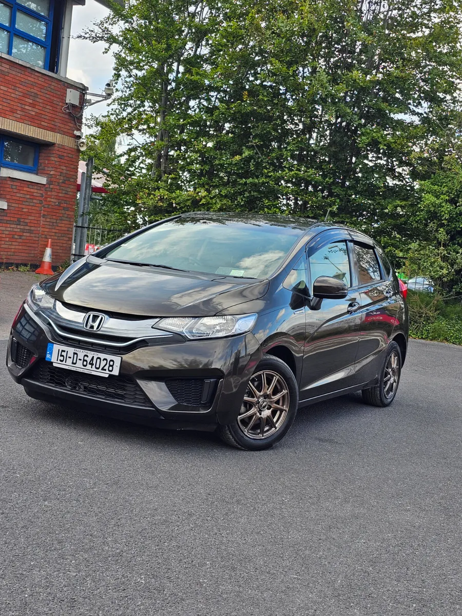Honda Fit Hybrid 2015 - Image 1